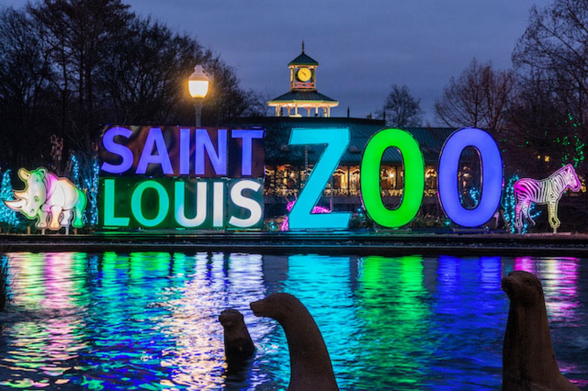 Breakfast with Santa at the Saint Louis Zoo